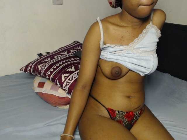 PrittyPrincess live cam on BongaCams