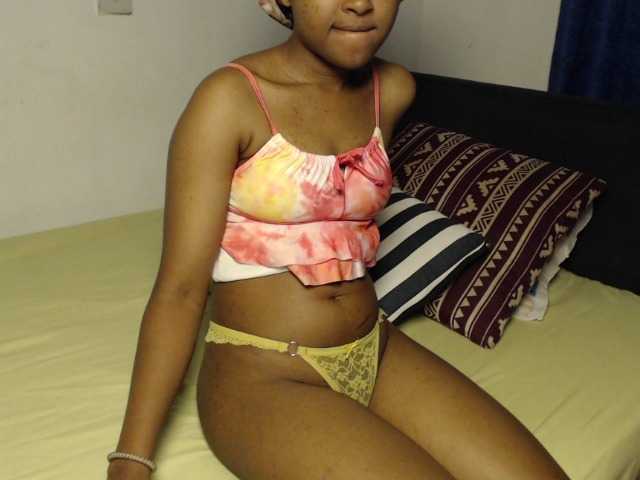 PrittyPrincess live cam on BongaCams