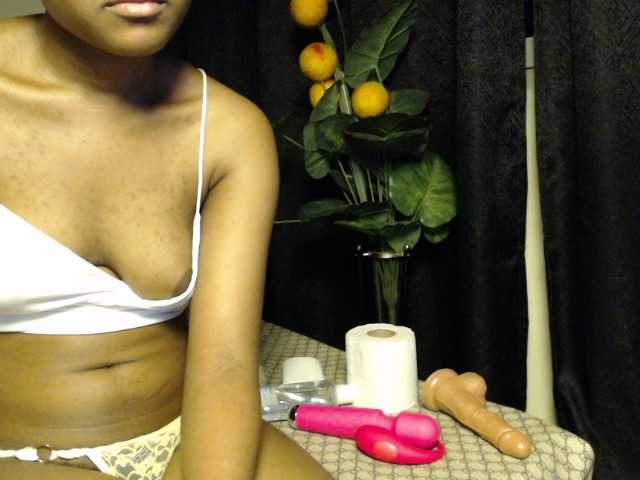 PrittyPrincess live cam on BongaCams