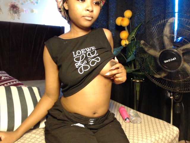 PrittyPrincess live cam on BongaCams