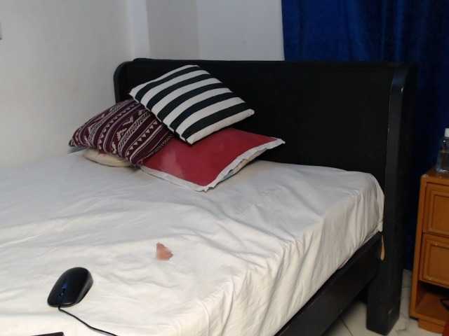 PrittyPrincess live cam on BongaCams