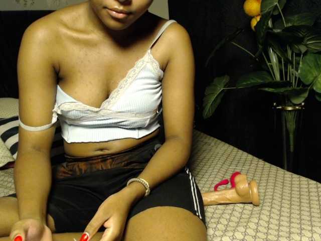 PrittyPrincess live cam on BongaCams