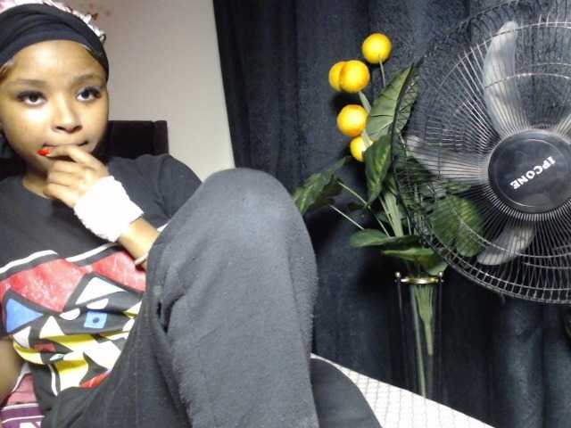 PrittyPrincess live cam on BongaCams