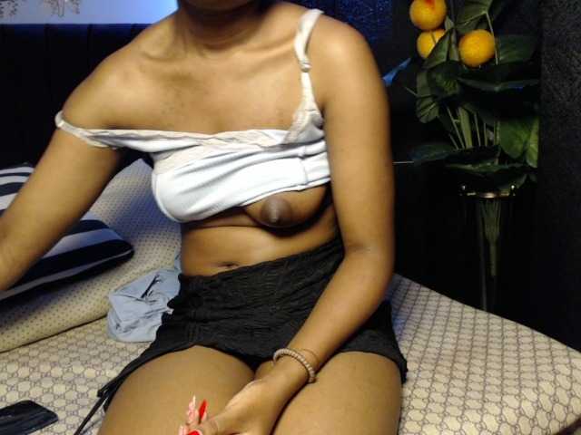 PrittyPrincess live cam on BongaCams