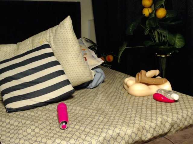 PrittyPrincess live cam on BongaCams