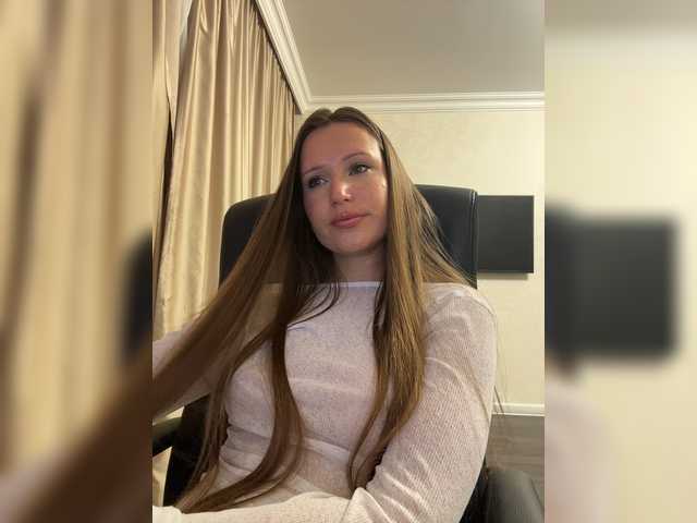 Malikaa1 live cam