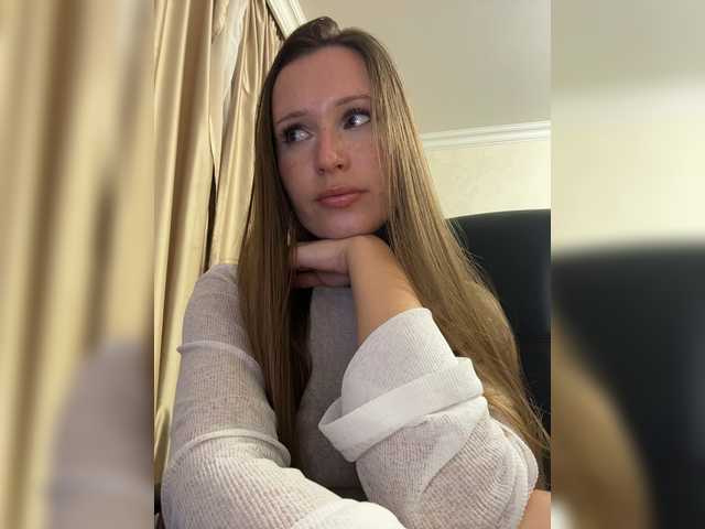 Malikaa1 live cam