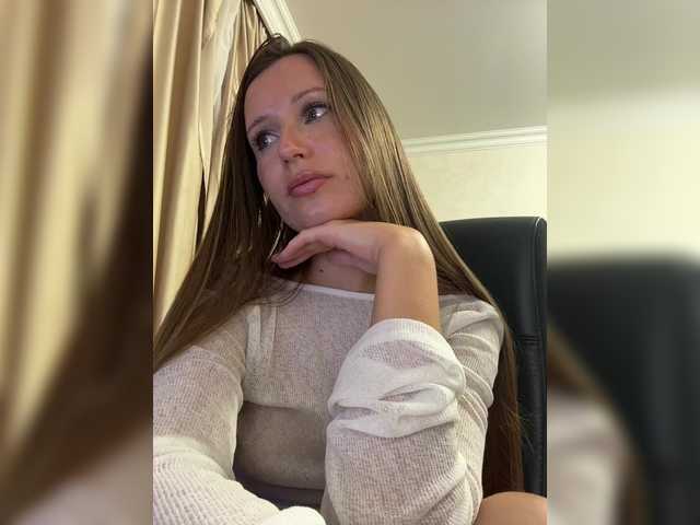 Malikaa1 live cam