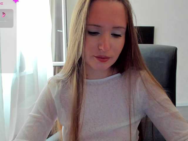 Malikaa1 live webcam show