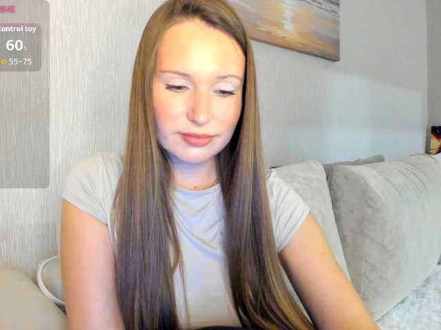 Malikaa1 live cam preview