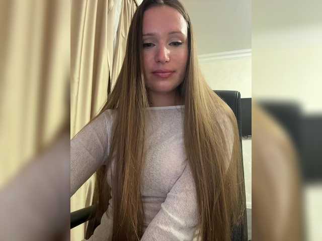 Malikaa1 live cam
