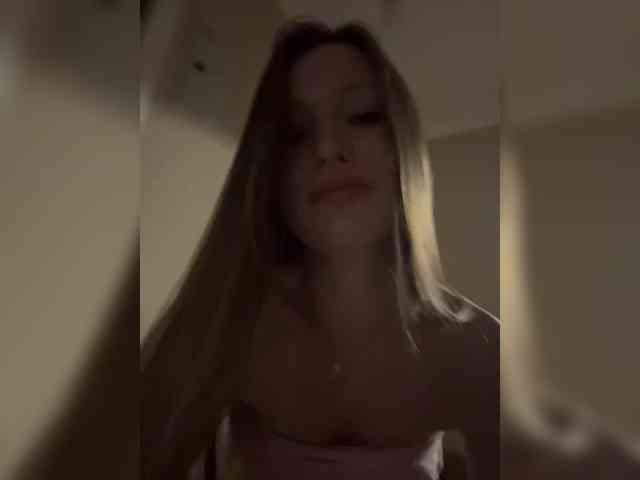 Malikaa1 webcam