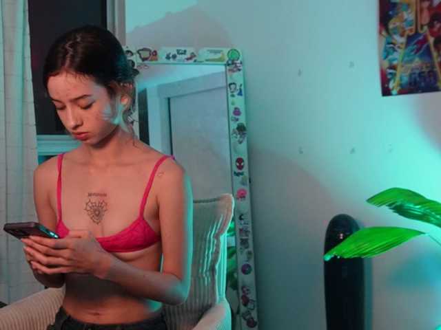 ahricherry, live now on BongaCams