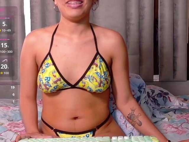 HazelLatina live cam on BongaCams