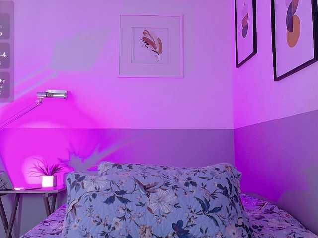 HazelLatina live cam on BongaCams