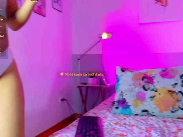 HazelLatina live cam on BongaCams