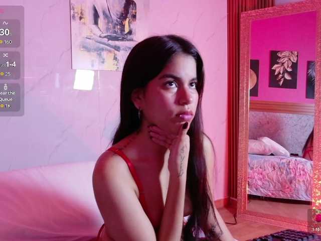 HazelLatina live cam on BongaCams