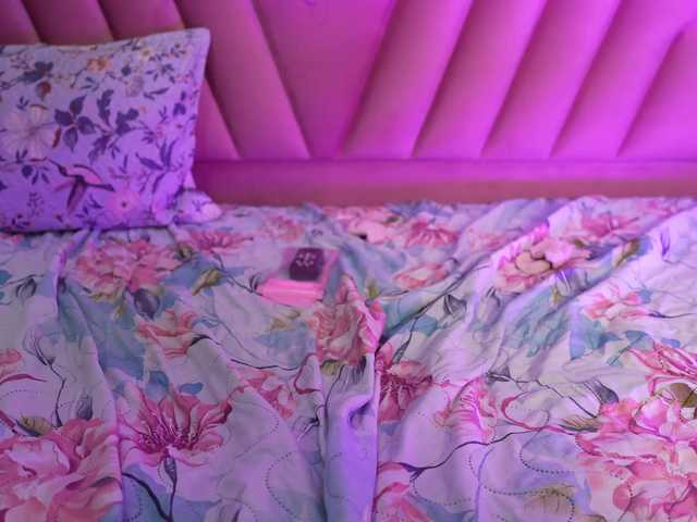 HazelLatina Live Cam on BongaCams