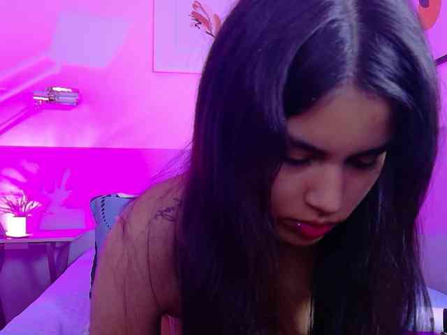 HazelLatina webcam