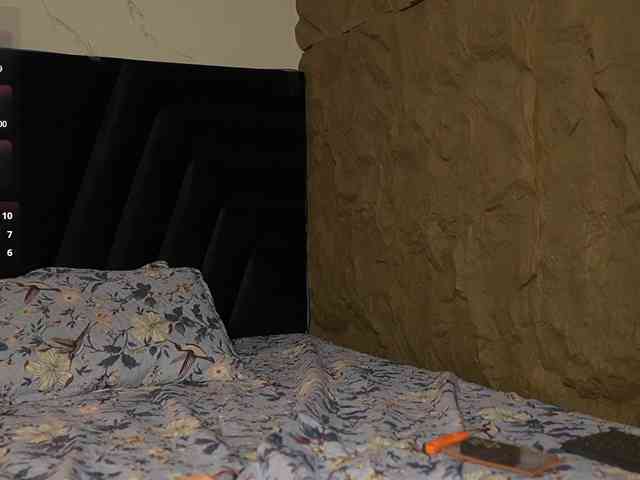 HazelLatina webcam