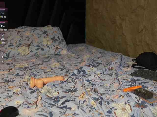 HazelLatina webcam