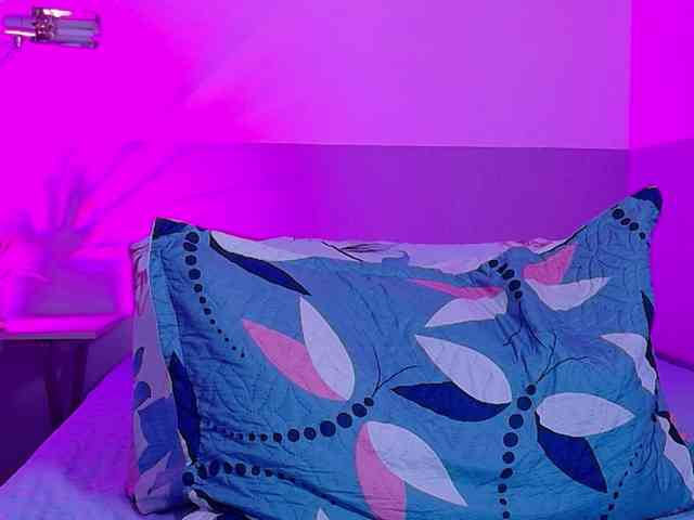 HazelLatina webcam