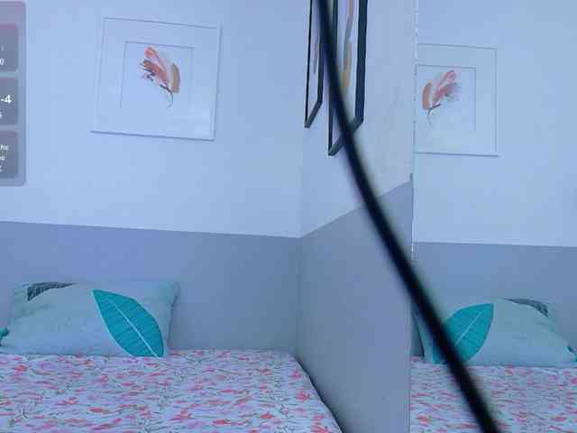 HazelLatina webcam