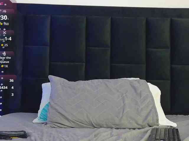 HazelLatina webcam