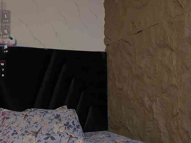HazelLatina webcam