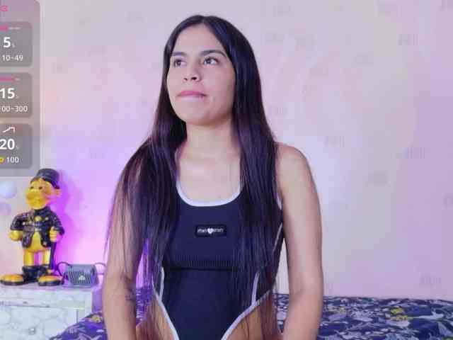 HazelLatina webcam