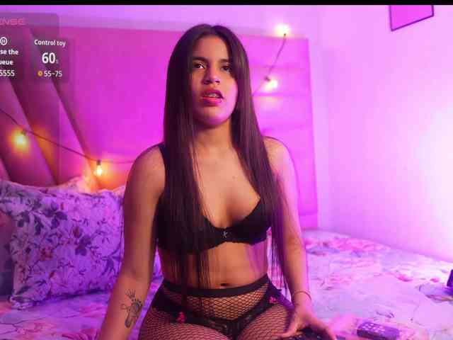 HazelLatina webcam