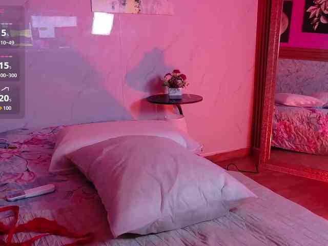 HazelLatina webcam