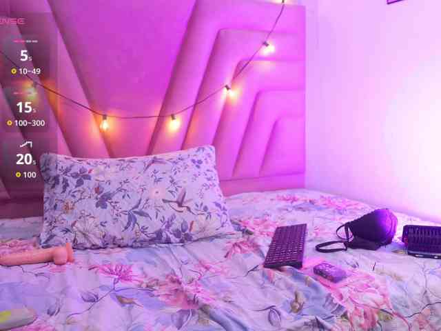 HazelLatina webcam