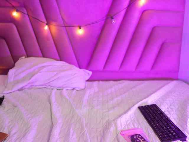 HazelLatina webcam