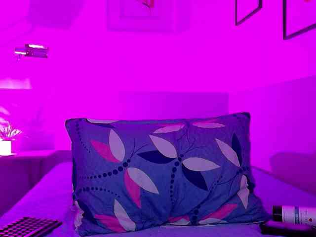 HazelLatina webcam