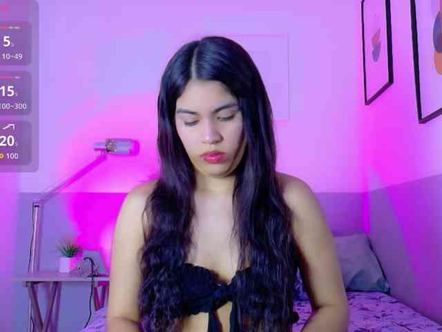 HazelLatina webcam