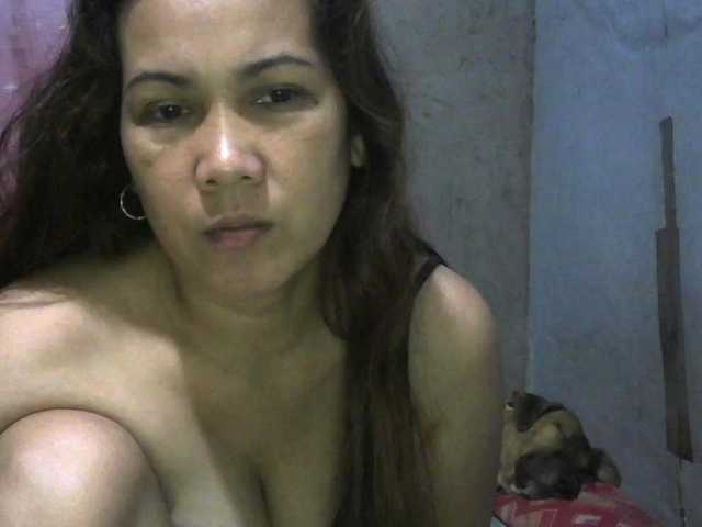 hellokiffy live cam on BongaCams