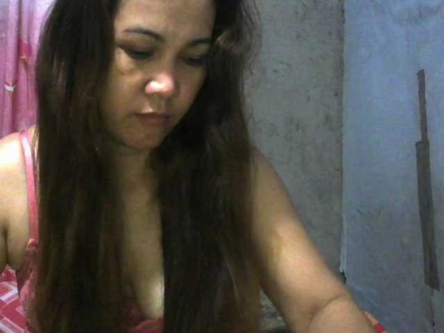 hellokiffy live cam on BongaCams