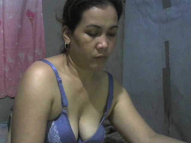 hellokiffy live webcam show