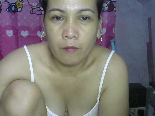 hellokiffy live cam on BongaCams