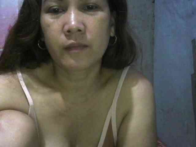 hellokiffy Live Webcam on BongaCams