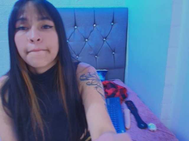 lily-boo live cam on BongaCams