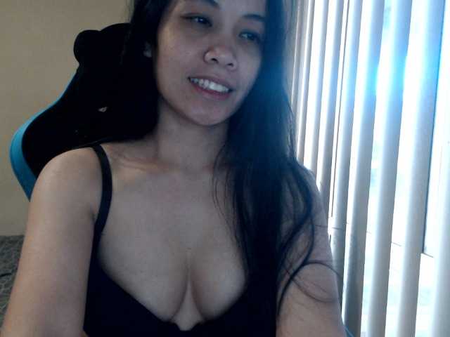 Delicious-bella live cam on BongaCams