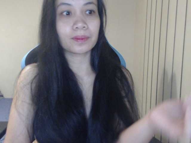 Delicious-bella live cam on BongaCams