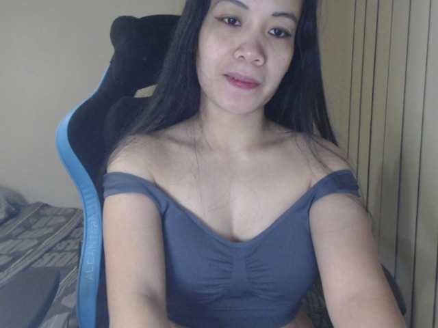 Delicious-bella live cam on BongaCams