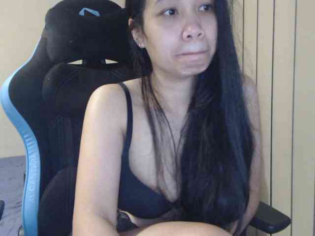 Delicious-bella webcam