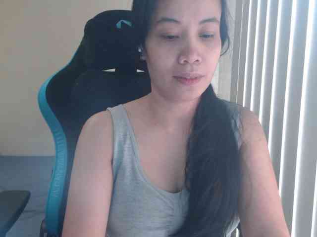 Delicious-bella webcam