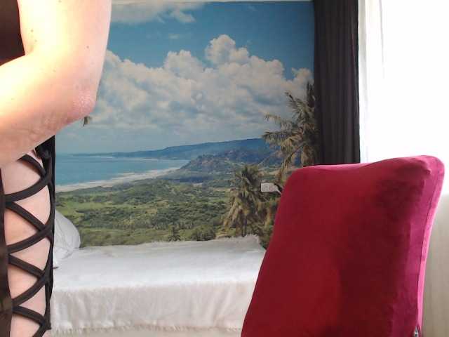 soaring-love live cam on BongaCams