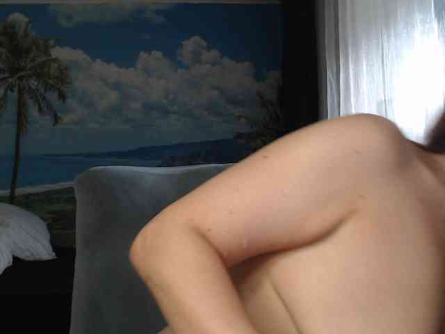 soaring-love Live Webcam on BongaCams