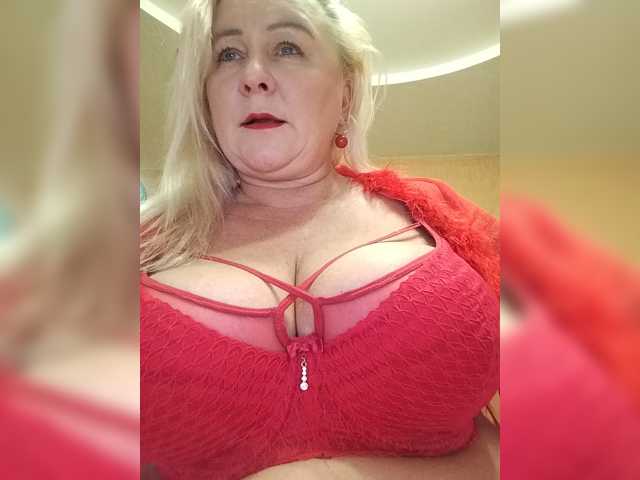 MiraRobens1 live cam on BongaCams